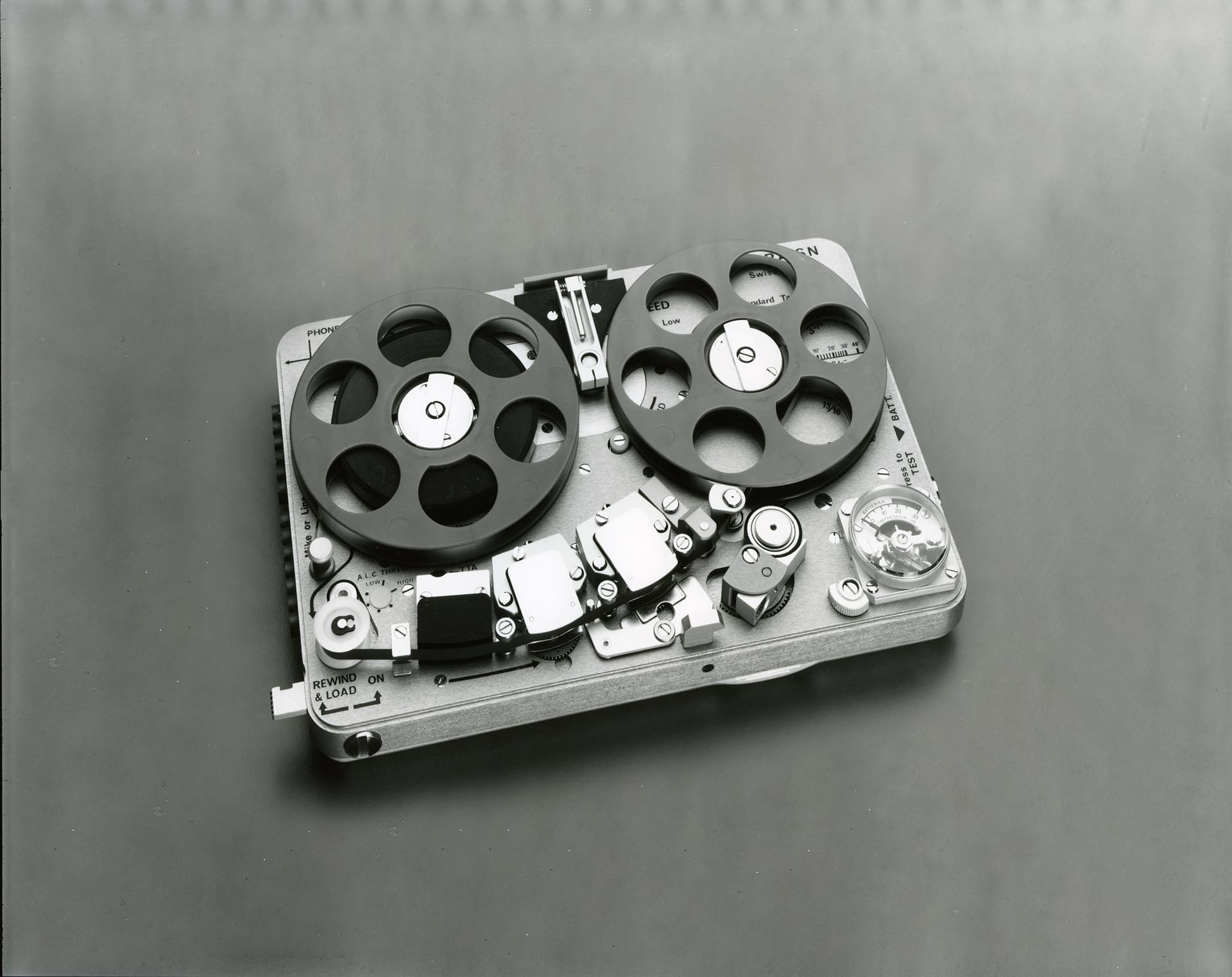 Nagra SN black & white spy recorder james bond mission impossible