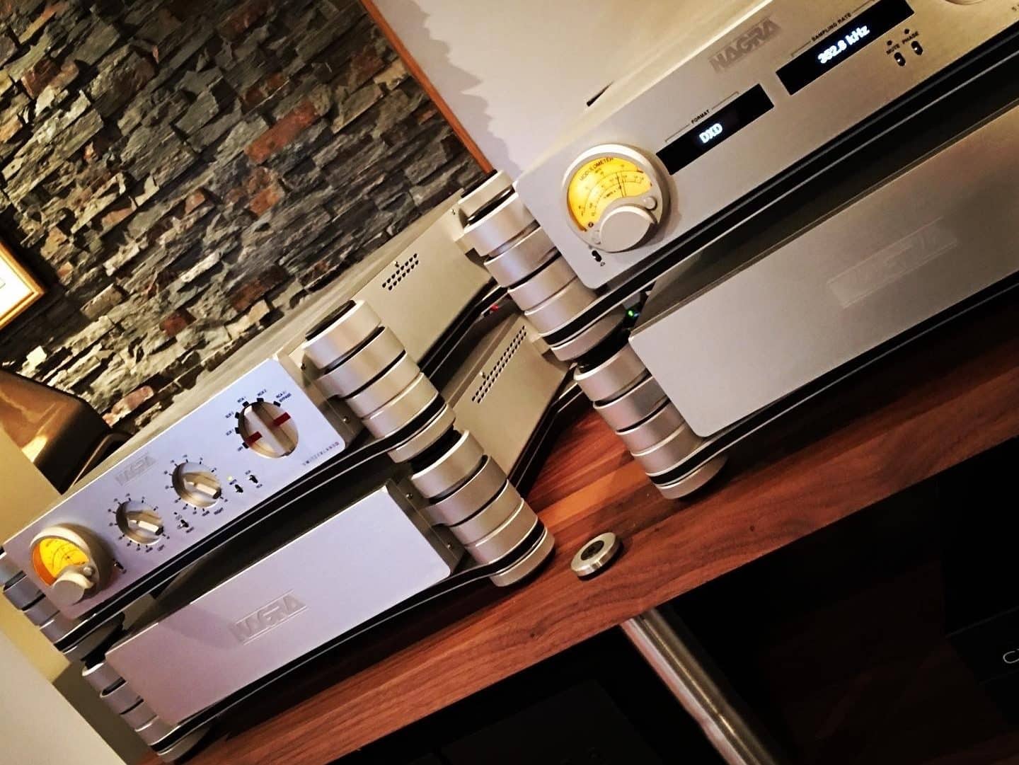 Filtronique reference NAGRA HD dealer Montreal Quebec Canada PREAMP DAC X Modulum