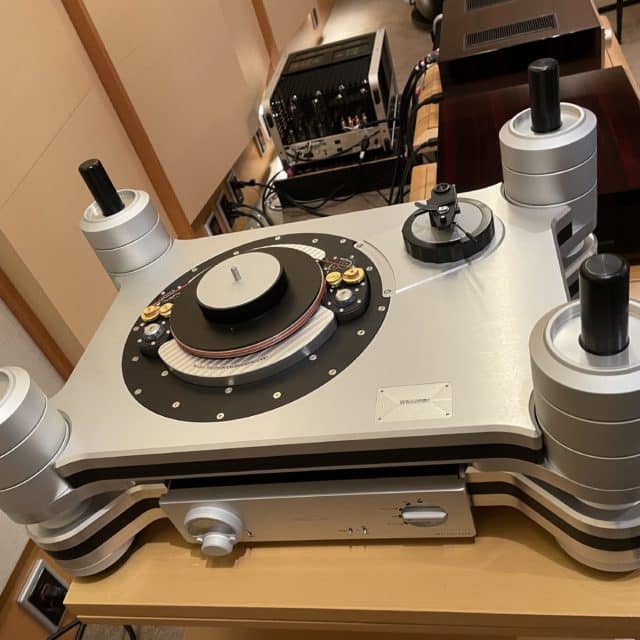 Nagra Reference Anniversary turntable installation Japan Stereo Sound