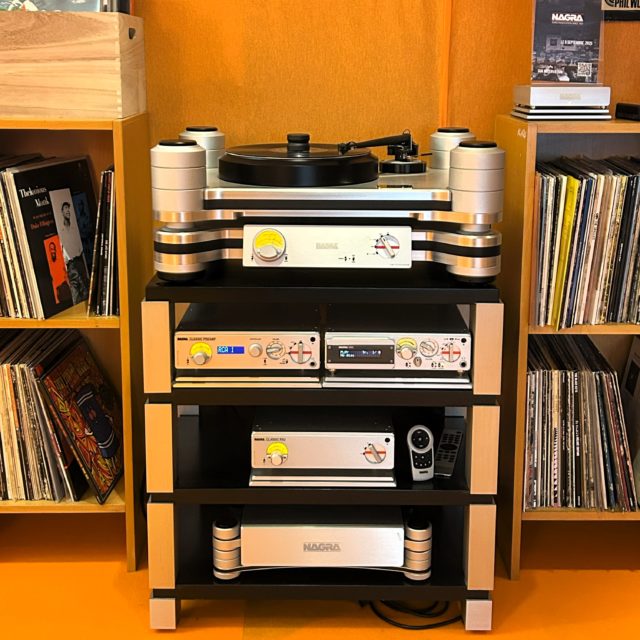 Montreux Jazz Festival Nagra Reference turntable Phono cd PSU